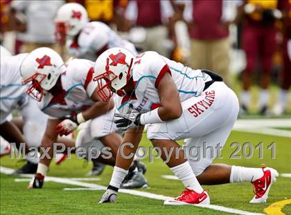 Thumbnail 1 in Skyline vs. Glades Central (Gridiron Challenge) photogallery.