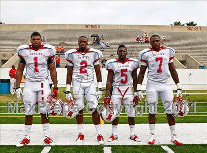 Thumbnail 2 in Skyline vs. Glades Central (Gridiron Challenge) photogallery.