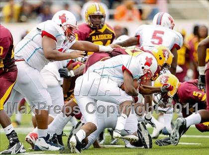 Thumbnail 2 in Skyline vs. Glades Central (Gridiron Challenge) photogallery.