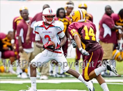 Thumbnail 1 in Skyline vs. Glades Central (Gridiron Challenge) photogallery.