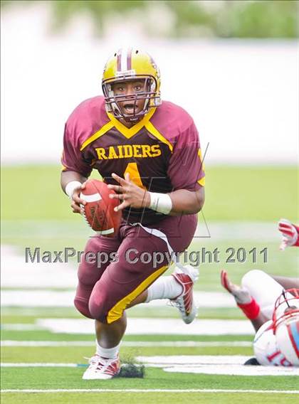 Thumbnail 1 in Skyline vs. Glades Central (Gridiron Challenge) photogallery.