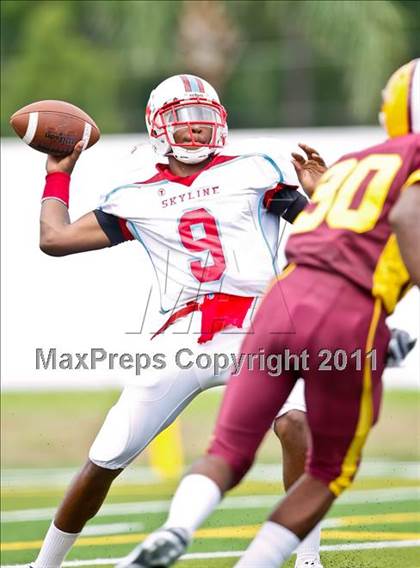 Thumbnail 2 in Skyline vs. Glades Central (Gridiron Challenge) photogallery.