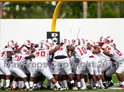 Thumbnail 2 in Skyline vs. Glades Central (Gridiron Challenge) photogallery.