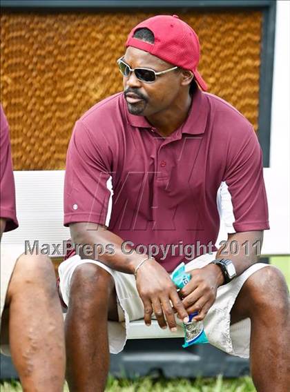 Thumbnail 1 in Skyline vs. Glades Central (Gridiron Challenge) photogallery.