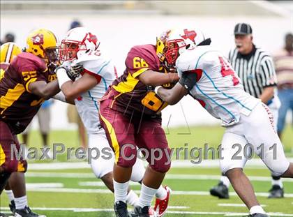 Thumbnail 3 in Skyline vs. Glades Central (Gridiron Challenge) photogallery.