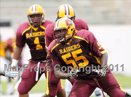 Thumbnail 3 in Skyline vs. Glades Central (Gridiron Challenge) photogallery.