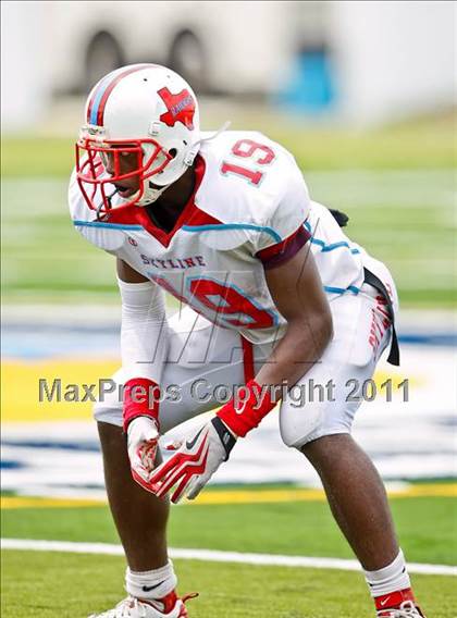 Thumbnail 1 in Skyline vs. Glades Central (Gridiron Challenge) photogallery.