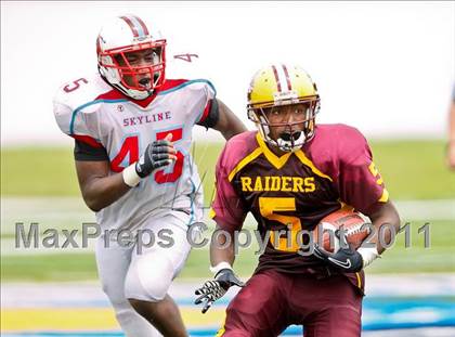Thumbnail 2 in Skyline vs. Glades Central (Gridiron Challenge) photogallery.