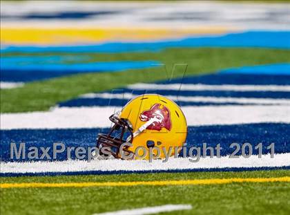 Thumbnail 3 in Skyline vs. Glades Central (Gridiron Challenge) photogallery.
