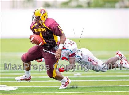 Thumbnail 2 in Skyline vs. Glades Central (Gridiron Challenge) photogallery.
