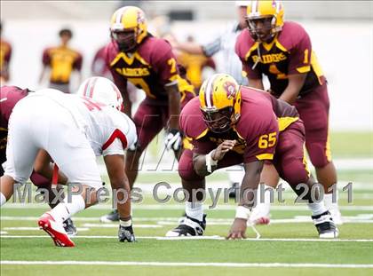 Thumbnail 2 in Skyline vs. Glades Central (Gridiron Challenge) photogallery.