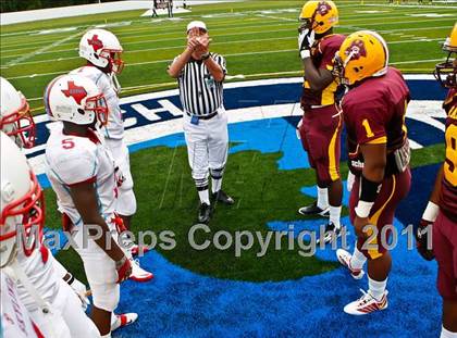 Thumbnail 3 in Skyline vs. Glades Central (Gridiron Challenge) photogallery.