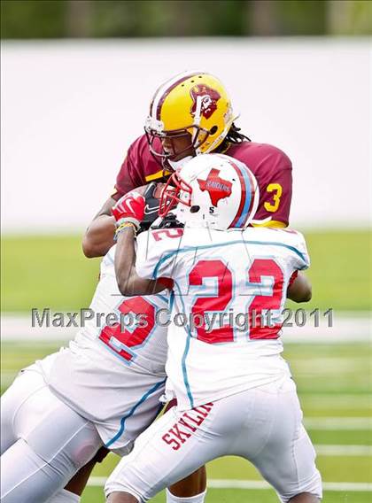 Thumbnail 2 in Skyline vs. Glades Central (Gridiron Challenge) photogallery.
