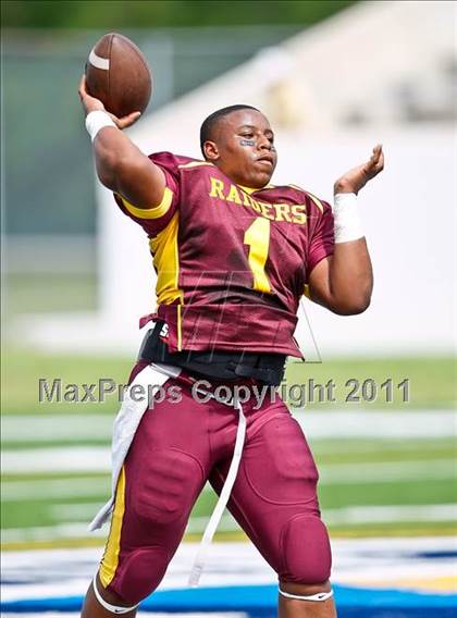 Thumbnail 2 in Skyline vs. Glades Central (Gridiron Challenge) photogallery.