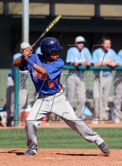 Thumbnail 1 in Quartz Hill vs. Bishop Gorman photogallery.