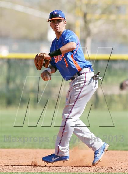 Thumbnail 1 in Quartz Hill vs. Bishop Gorman photogallery.