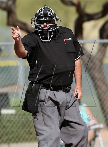 Thumbnail 3 in Quartz Hill vs. Bishop Gorman photogallery.