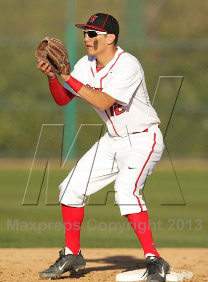 Thumbnail 2 in Oaks Christian @ Harvard-Westlake photogallery.