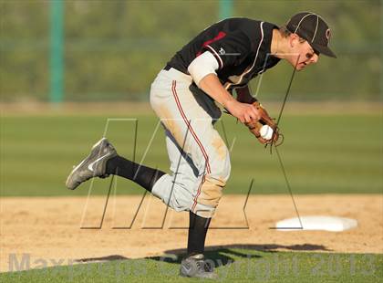 Thumbnail 3 in Oaks Christian @ Harvard-Westlake photogallery.