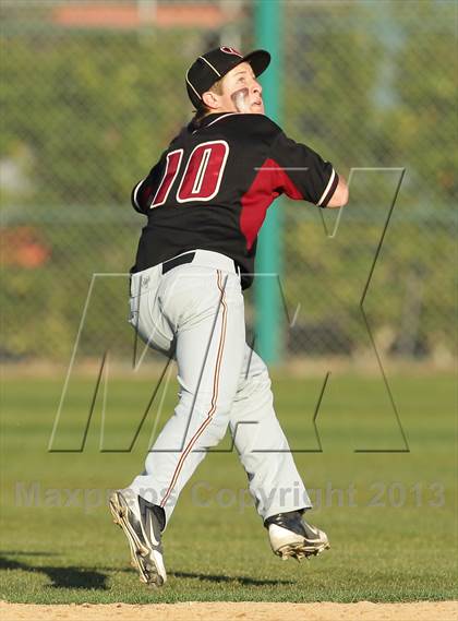 Thumbnail 3 in Oaks Christian @ Harvard-Westlake photogallery.