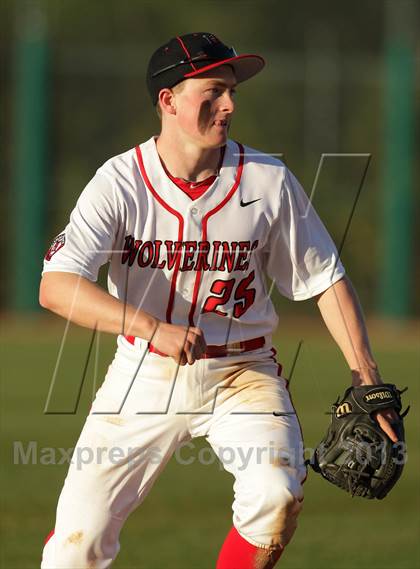 Thumbnail 1 in Oaks Christian @ Harvard-Westlake photogallery.