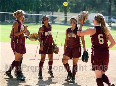 Thumbnail 2 in Alemany @ Louisville photogallery.