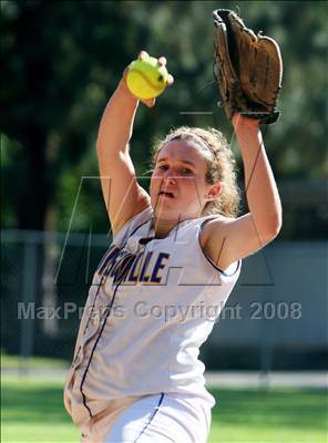 Thumbnail 2 in Alemany @ Louisville photogallery.