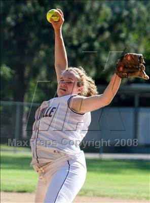 Thumbnail 2 in Alemany @ Louisville photogallery.