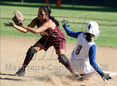 Thumbnail 1 in Alemany @ Louisville photogallery.