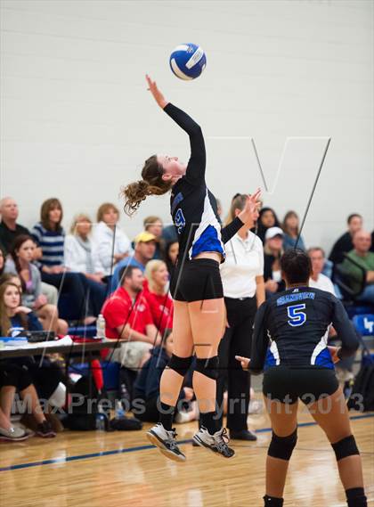 Thumbnail 3 in Grandview vs. Thomas Jefferson (Titan Classic) photogallery.