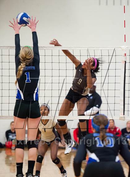 Thumbnail 1 in Grandview vs. Thomas Jefferson (Titan Classic) photogallery.