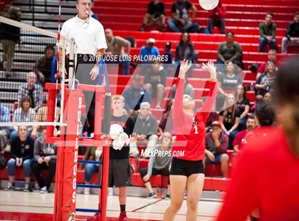 Thumbnail 3 in Tustin @ Oak Hills photogallery.
