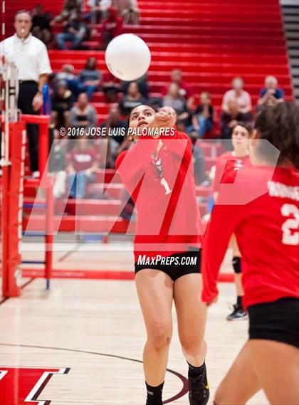 Thumbnail 2 in Tustin @ Oak Hills photogallery.