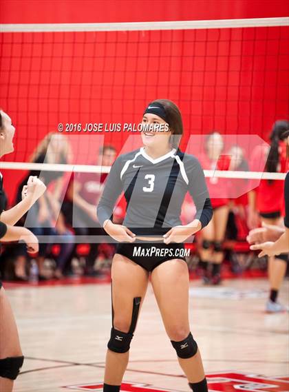 Thumbnail 3 in Tustin @ Oak Hills photogallery.