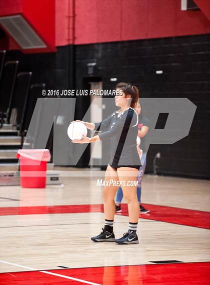 Thumbnail 2 in Tustin @ Oak Hills photogallery.