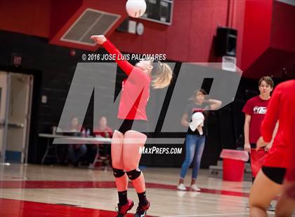 Thumbnail 3 in Tustin @ Oak Hills photogallery.