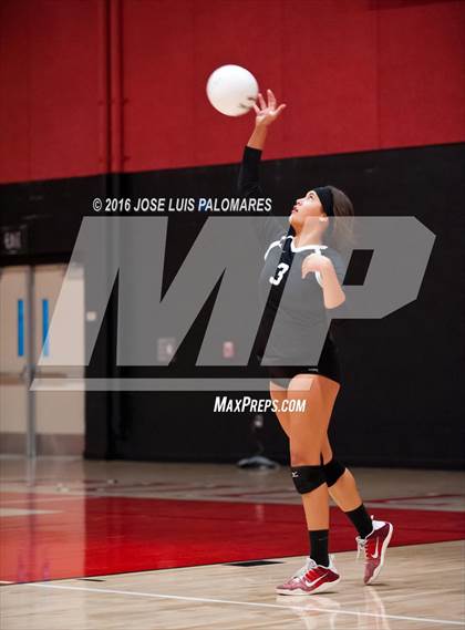 Thumbnail 2 in Tustin @ Oak Hills photogallery.