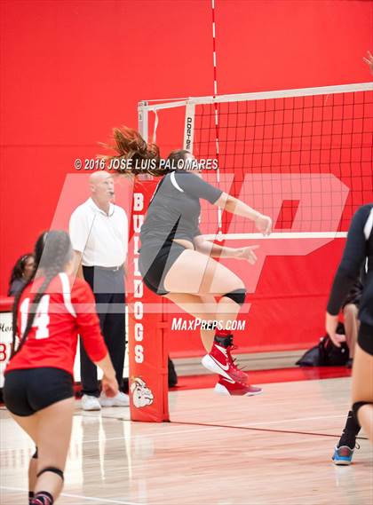 Thumbnail 2 in Tustin @ Oak Hills photogallery.
