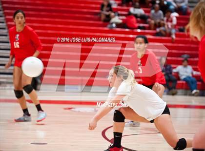Thumbnail 1 in Tustin @ Oak Hills photogallery.