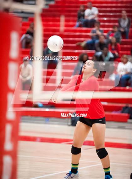 Thumbnail 1 in Tustin @ Oak Hills photogallery.
