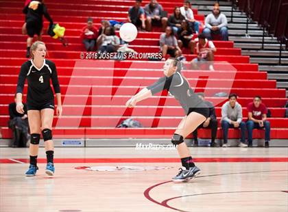 Thumbnail 1 in Tustin @ Oak Hills photogallery.