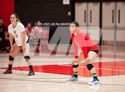 Thumbnail 1 in Tustin @ Oak Hills photogallery.