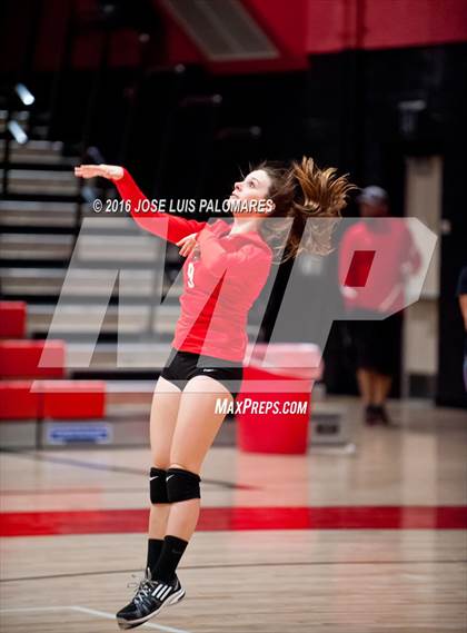 Thumbnail 3 in Tustin @ Oak Hills photogallery.