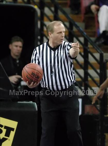 Thumbnail 2 in Sacramento vs. St. Mary's (CIF SJS D3 Final) photogallery.