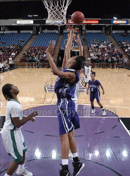 Thumbnail 1 in Sacramento vs. St. Mary's (CIF SJS D3 Final) photogallery.