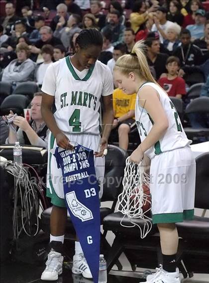 Thumbnail 3 in Sacramento vs. St. Mary's (CIF SJS D3 Final) photogallery.