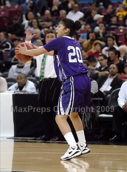 Thumbnail 1 in Sacramento vs. St. Mary's (CIF SJS D3 Final) photogallery.