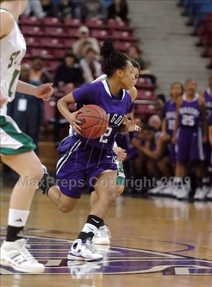 Thumbnail 3 in Sacramento vs. St. Mary's (CIF SJS D3 Final) photogallery.