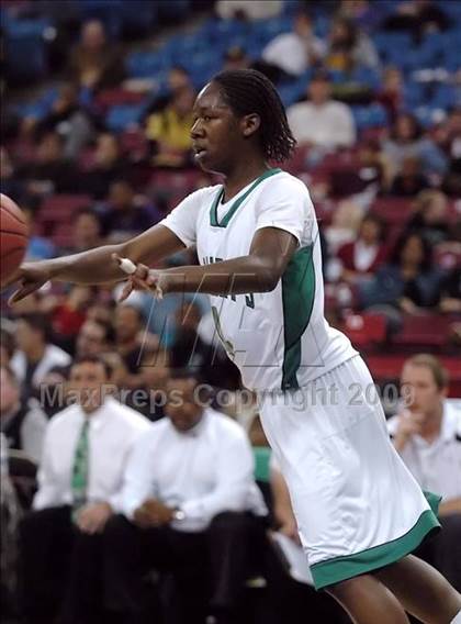 Thumbnail 3 in Sacramento vs. St. Mary's (CIF SJS D3 Final) photogallery.
