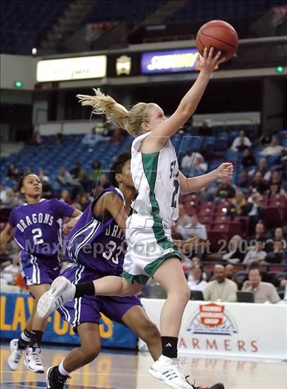 Thumbnail 3 in Sacramento vs. St. Mary's (CIF SJS D3 Final) photogallery.